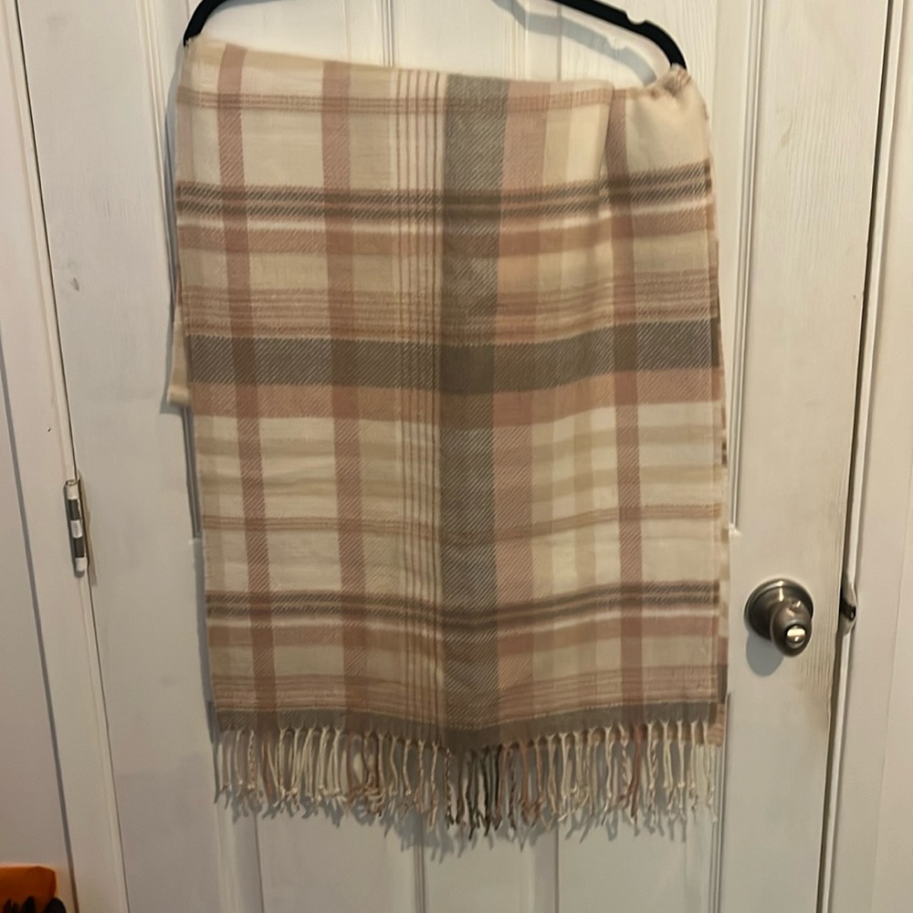 Abercrombie and Fitch scarf